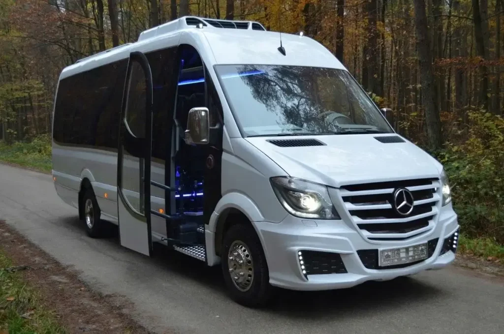 14 seater minibus